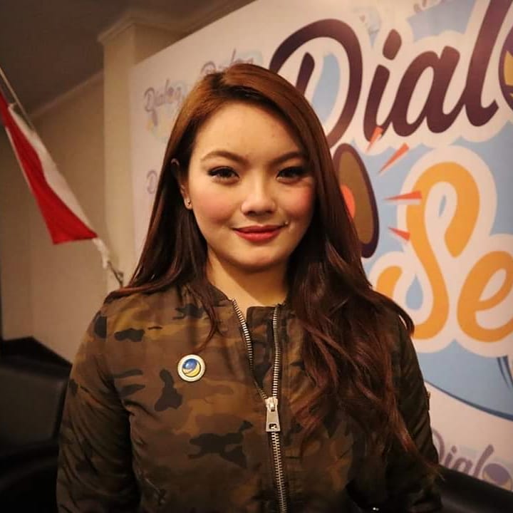 8 Pesona Hillary Brigitta Lasut, anggota DPR RI termuda