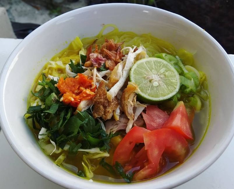 10 Resep soto ayam bening kuning enak, sederhana, dan lezat
