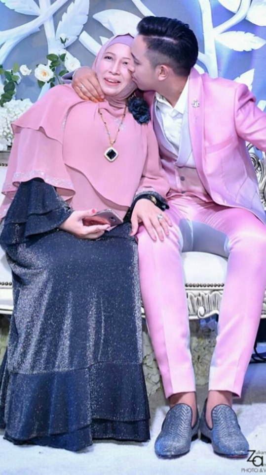 Kisah sedih ibu ditolak masuk acara pernikahan putranya sendiri