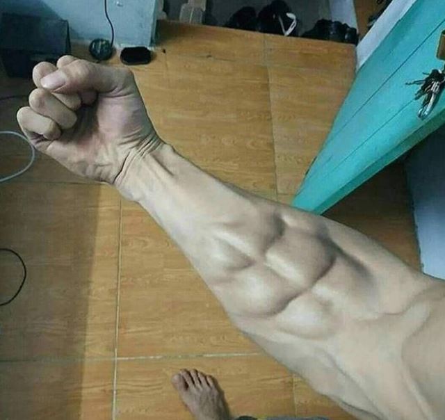 7 Penampakan tangan dan kaki tak biasa ini bikin ngilu