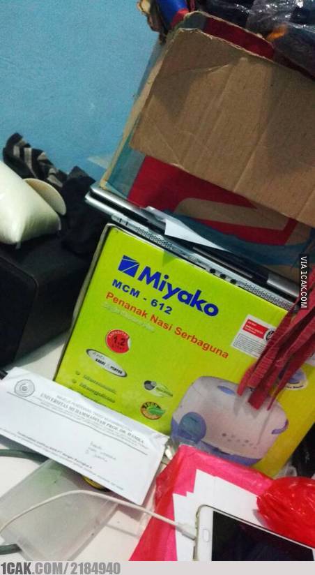 10 Momen orang nggak terlalu butuh gadget ini bikin melongo