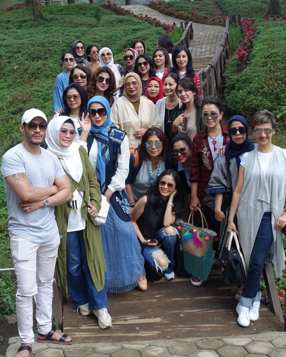 Sajian jajan pasar Mayangsari saat undang geng sosialita ke Purwokerto