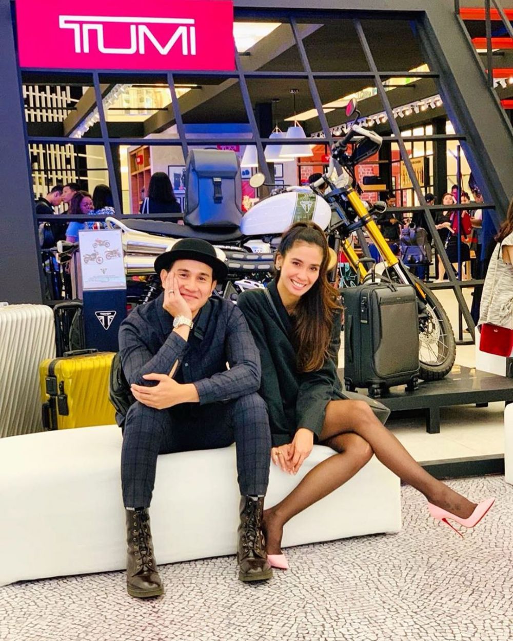 Followernya 3,2 juta, Vino G Bastian hanya follow 1 akun, siapa?