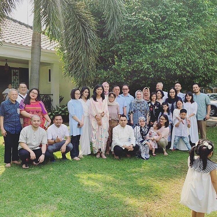 Lama tak muncul, ini 9 potret terbaru Jennifer Dunn