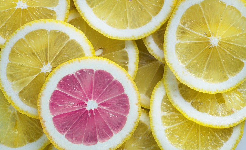 7 Cara menghilangkan jerawat dengan jeruk nipis, ampuh & efektif