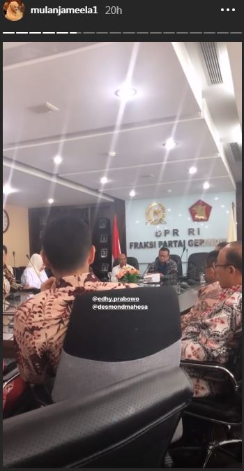 Mengintip gaya dan aktivitas Mulan Jameela ngantor di Gedung DPR