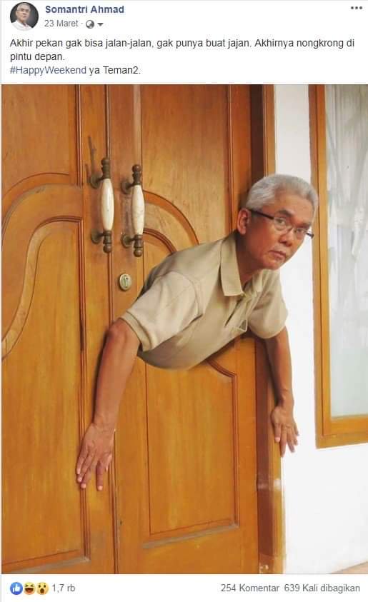 13 Status medsos nyeleneh bapak ini viral, editan fotonya gokil