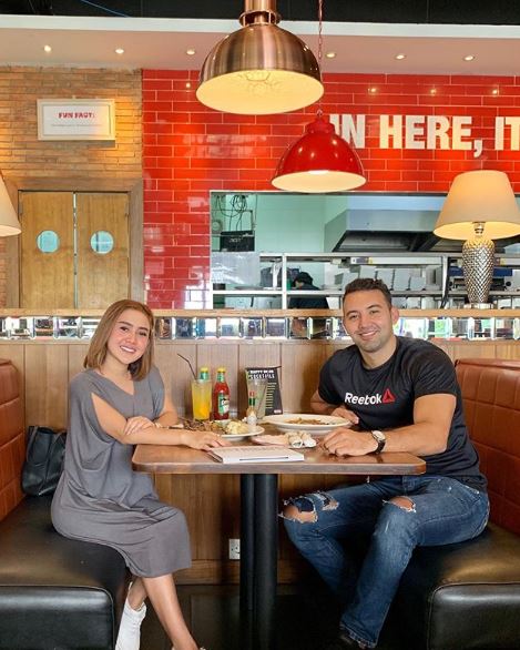 12 Potret Roy Geurts, pacar bule Cita Citata yang tampan