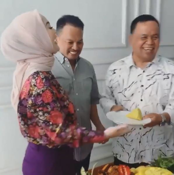 10 Momen perayaan ulang tahun Jennifer Dunn, didoakan segera hamil