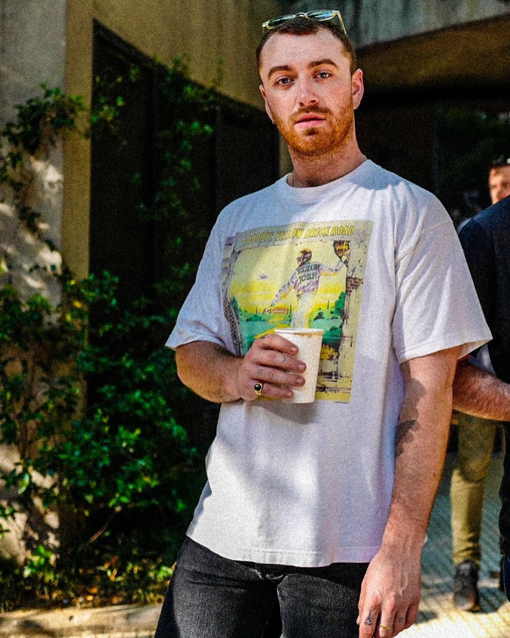 10 Transformasi Sam Smith, penampilan terbarunya bikin pangling