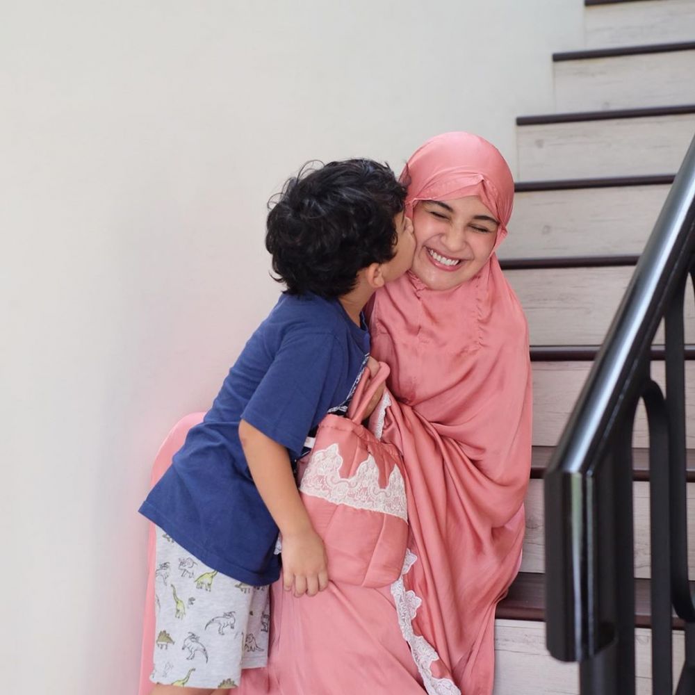 Curhat sedih Shireen Sungkar patah hati anaknya di rawat di RS