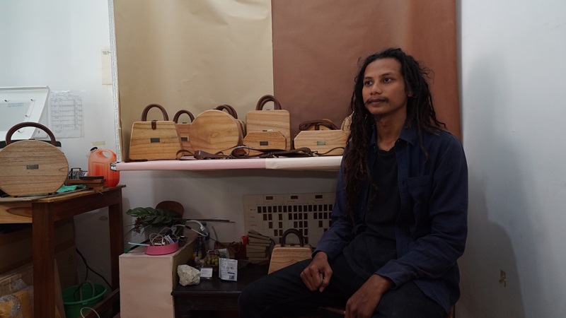 Dody Andri, pengusaha tas unik dari kayu laris hingga luar negeri