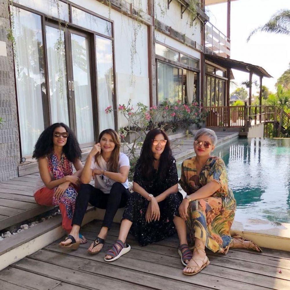 11 Potret rumah Tamara Bleszynski, tamannya curi perhatian