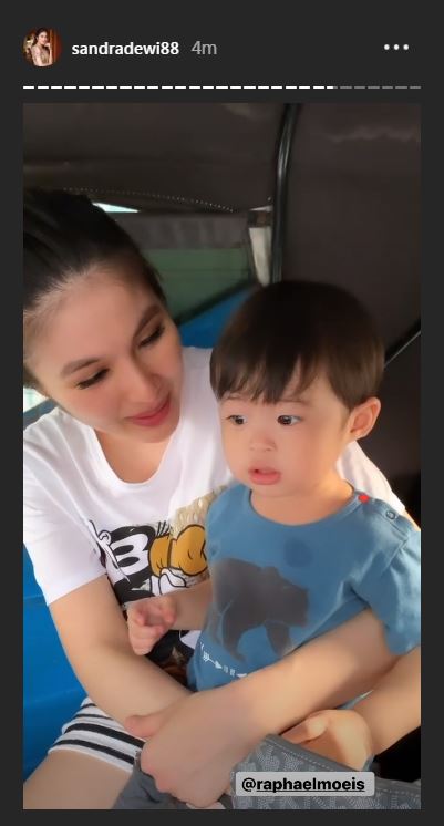 7 Momen Sandra Dewi ajak Raphael Moeis naik bajaj, sederhana