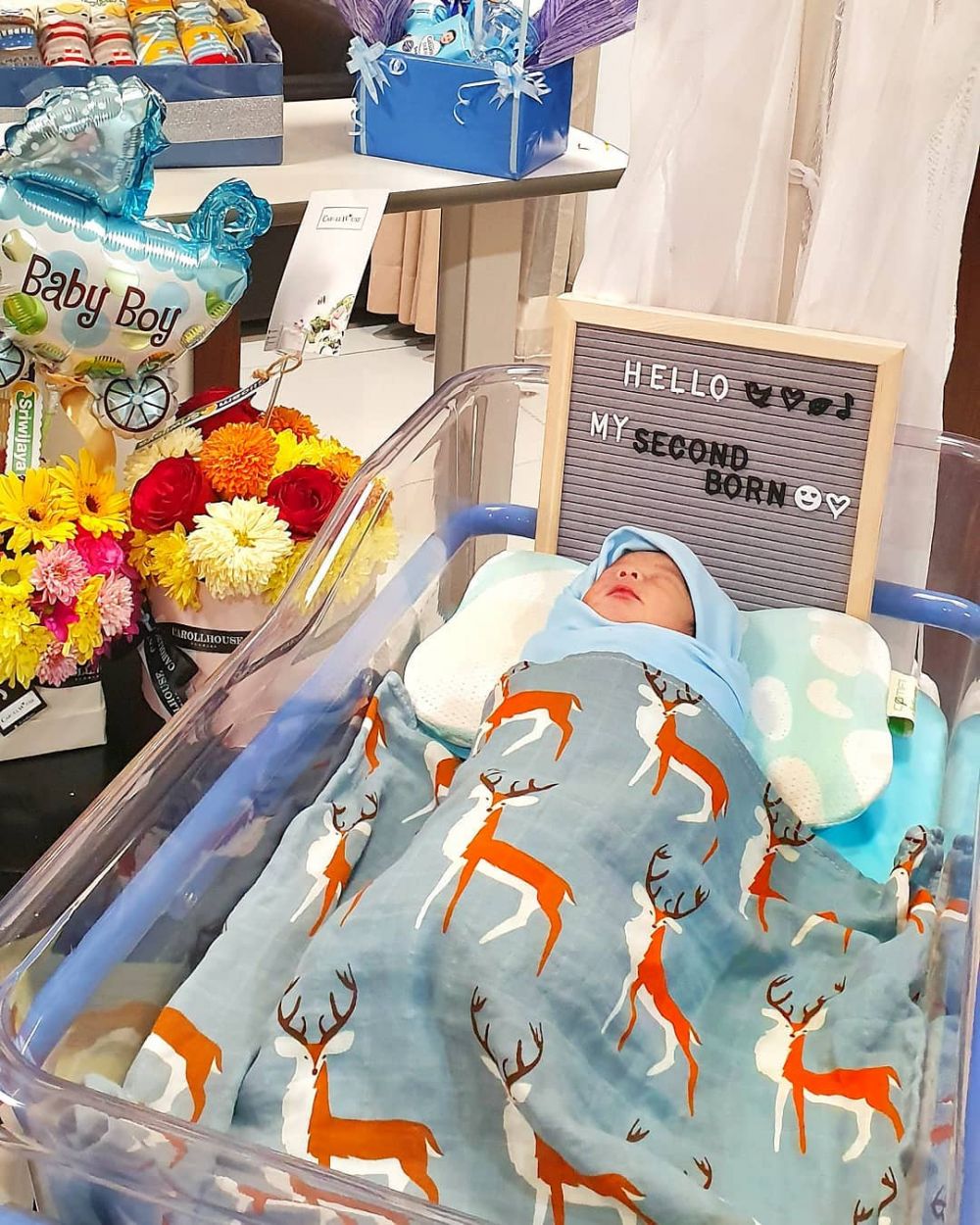 Winda Khair melahirkan anak kedua, potret bayi curi perhatian