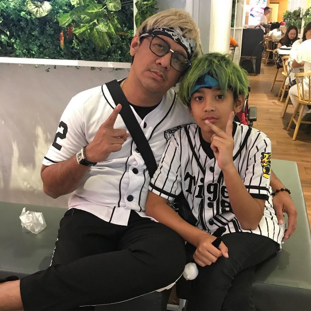 7 Momen kocak Andre Taulany bareng anak, bukti nggak cuma lucu di TV