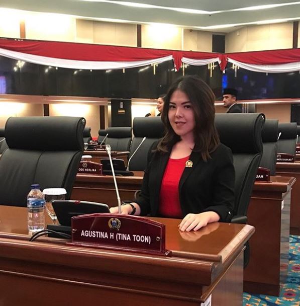 Fokus karier, 8 artis cilik 90-an ini menikmati masa lajang