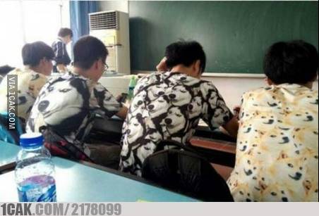 9 Kreasi seragam sekolah ini kelewat absurd, bikin gagal paham