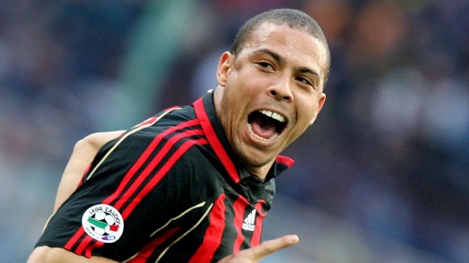 8 Pesepak bola ini miliki masalah dengan berat badan