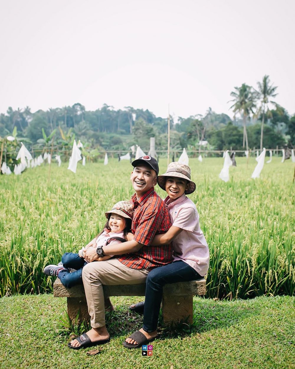 6 Seleb Indonesia ini punya bodyguard, dijaga super ketat