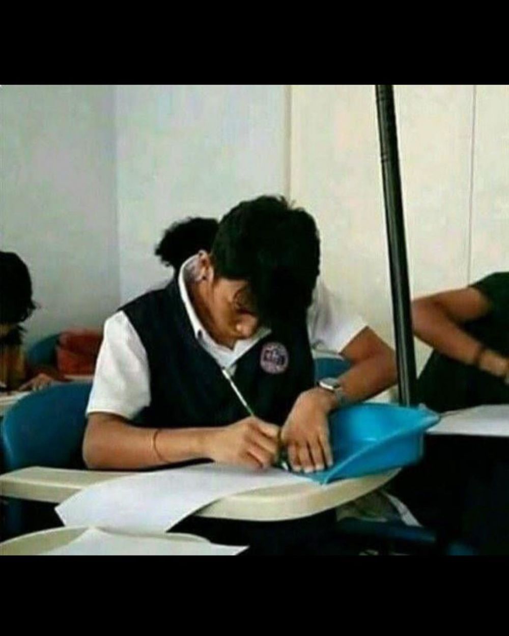 10 Tingkah nyeleneh ini bukti orang suka nyusahin sendiri