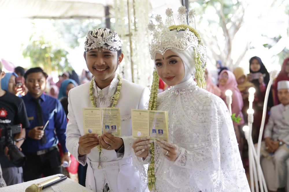 Ibu tak datang akad nikah, Rafly D'Academy nangis di video call
