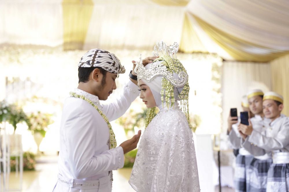 Ibu tak datang akad nikah, Rafly D'Academy nangis di video call