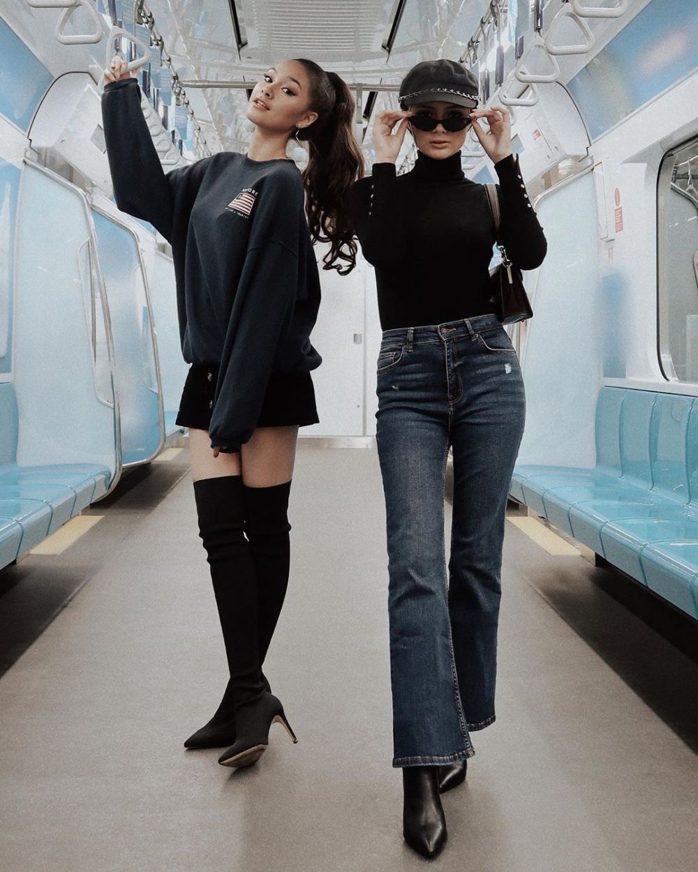 10 Potret kedekatan Amanda Rawles dan Caitlin Halderman