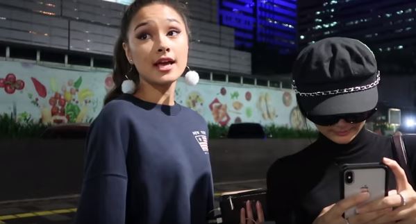 8 Potret Caitlin Halderman nyamar jadi Ariana Grande, mirip banget