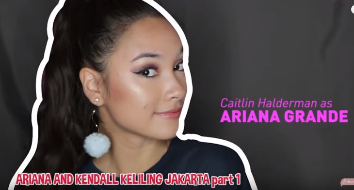 8 Potret Caitlin Halderman nyamar jadi Ariana Grande, mirip banget