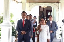 Presiden Jokowi turun mobil jelang pelantikan, 2 pesan tersirat