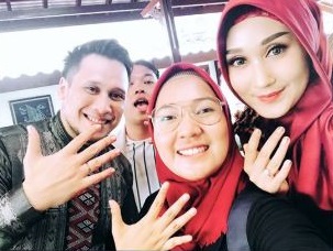 Fakta Sandy Nasution, pengusaha ganteng calon suami Dian Pelangi