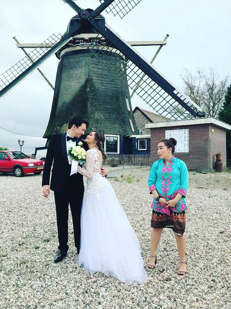 Potret pernikahan Rina Nose dan Josscy, penuh kebahagiaan