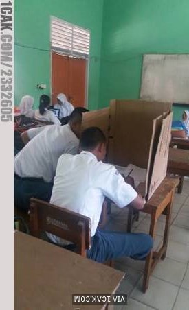 10 Life hack ala siswa sekolah ini bikin ketawa nostalgia