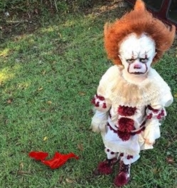 10 Momen anak-anak dandan serem ini endingnya malah kocak