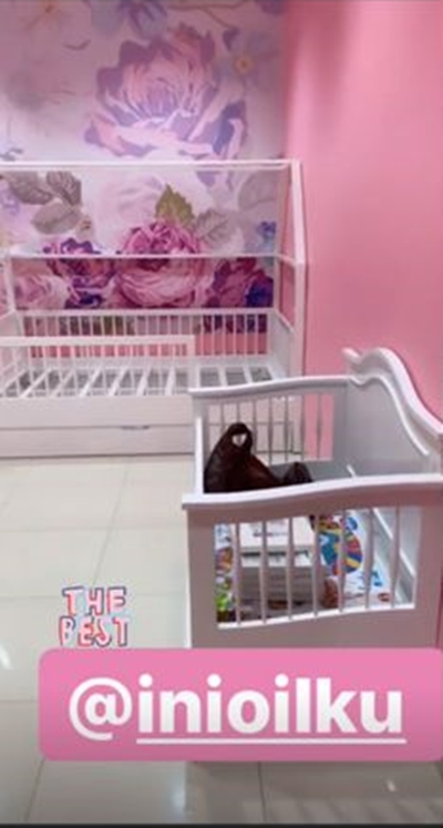 7 Potret kamar anak Kartika Putri yang baru lahir, serba pink