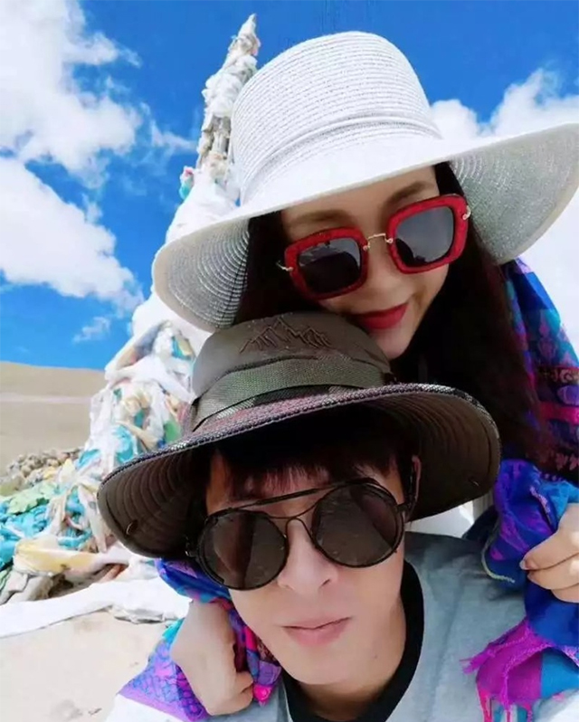 Kisah pria menikah sekaligus memakamkan istri di hari yang sama