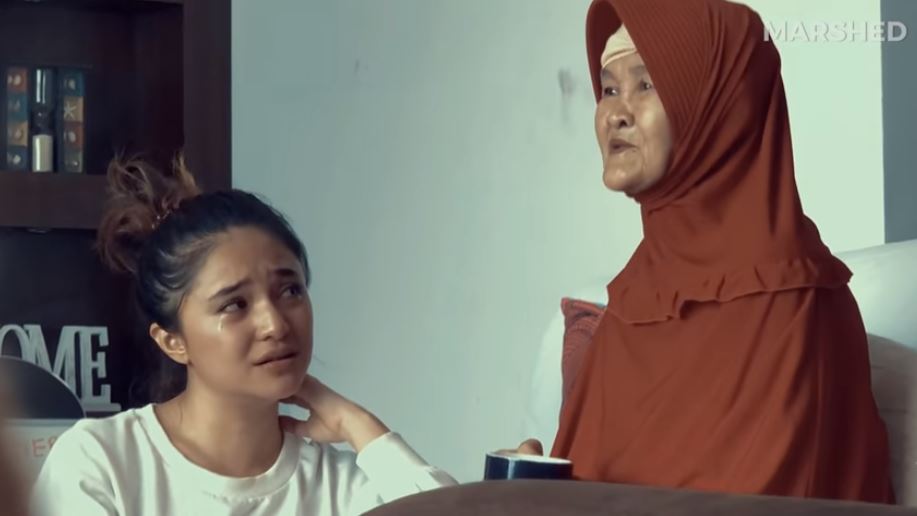 Momen pertemuan Marshanda dan Nenek Iroh ini penuh haru