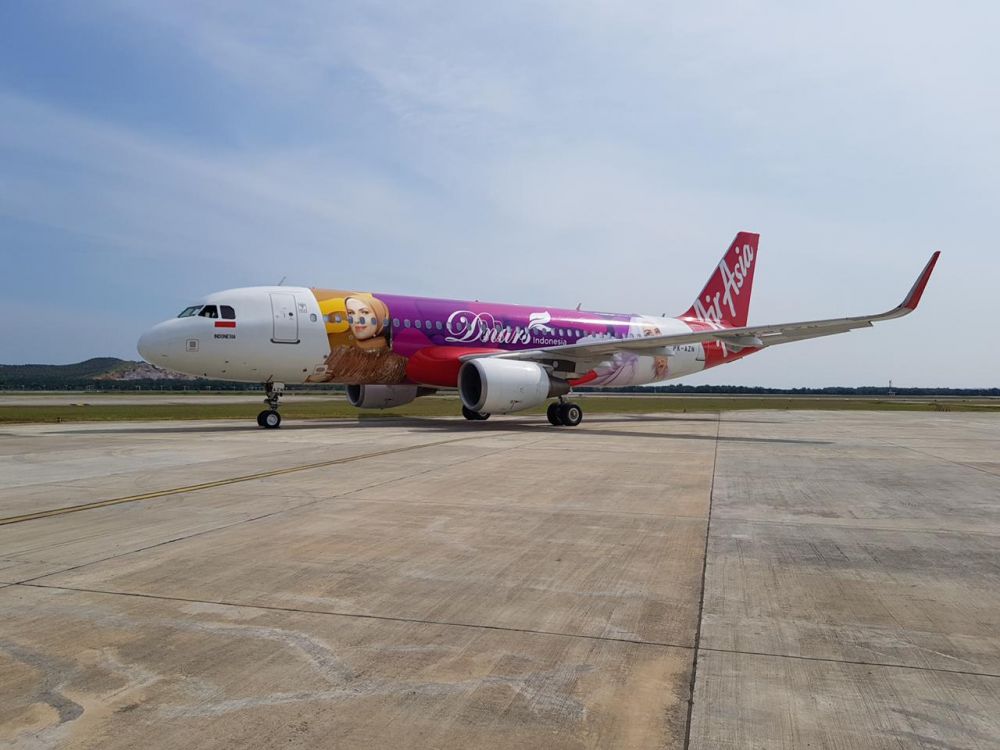 Wajah mejeng di badan pesawat, ini tanggapan Shireen Sungkar