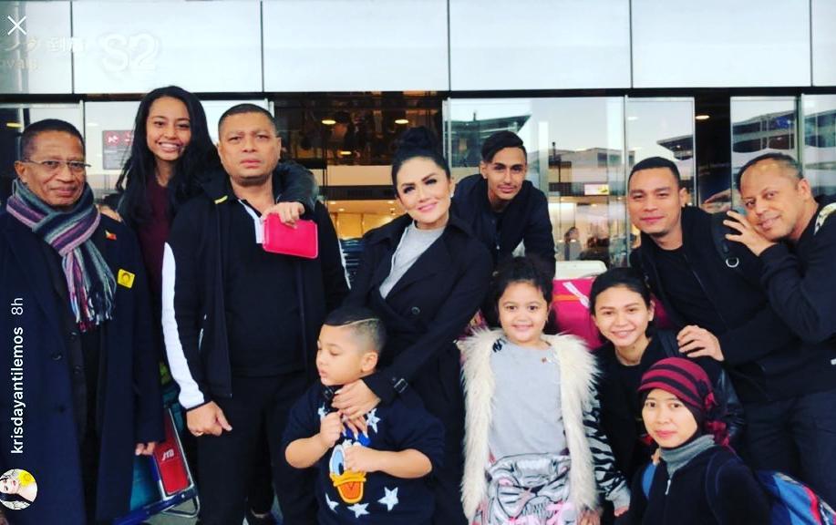 10 Momen Krisdayanti bareng anak tiri, akur bak anak kandung