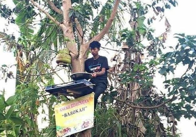 13 Kelakuan kocak cowok kurang kerjaan ini bikin melongo