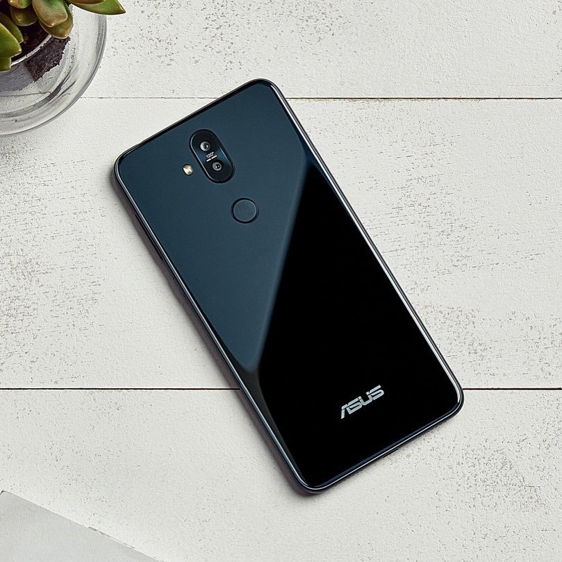10 Smartphone Asus terbaru 2019 beserta harga & spesifikasi