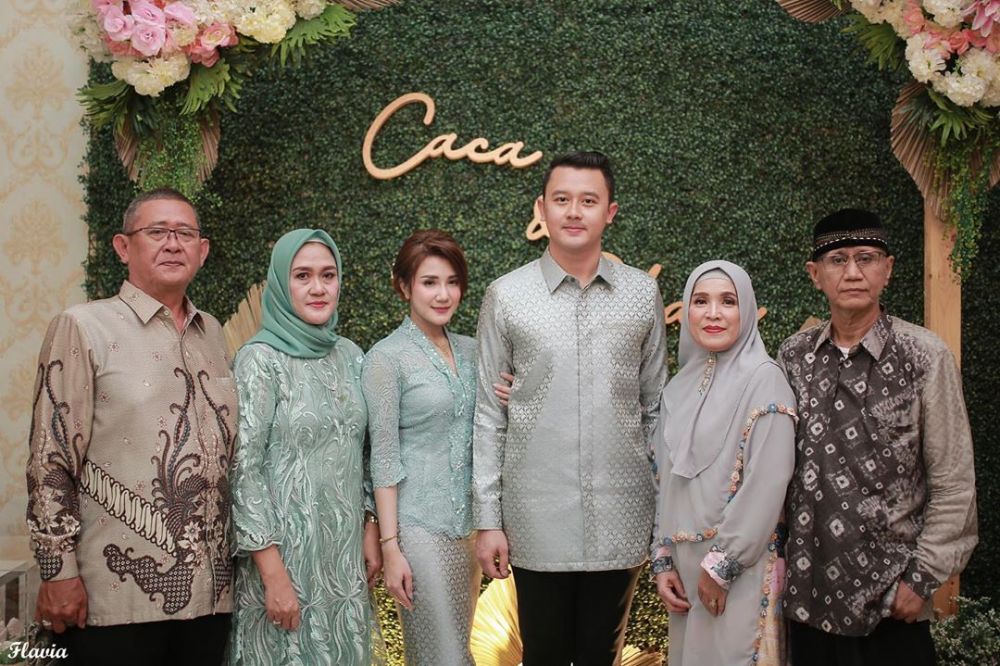 9 Momen lamaran sespri Prabowo, paras calon istri curi perhatian