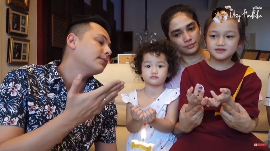 10 Momen perayaan ultah putri Ussy & Andhika Pratama, sederhana