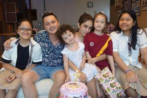 10 Momen perayaan ultah putri Ussy & Andhika Pratama, sederhana