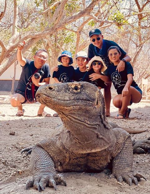 10 Momen Ashanty liburan di Labuan Bajo, posenya jadi sorotan