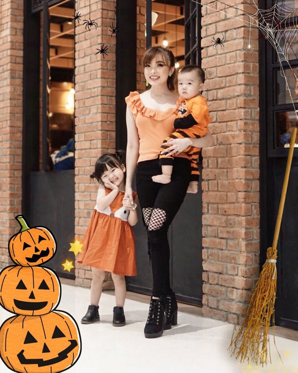 10 Gaya seleb di pesta Halloween, Sheryl Shenafia jadi Syahrini