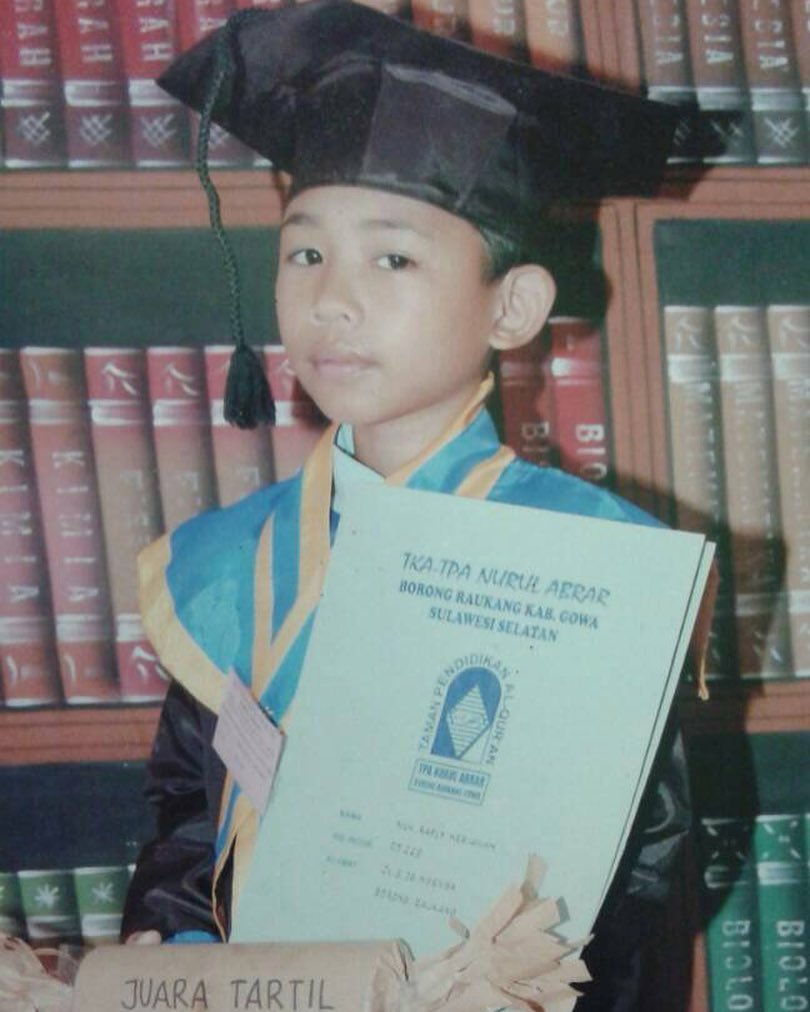 10 Potret lawas Rafly D'Academy ini curi perhatian