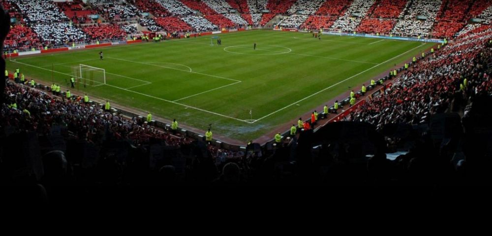 9 Stadion sepak bola yang terkenal angker, bikin merinding