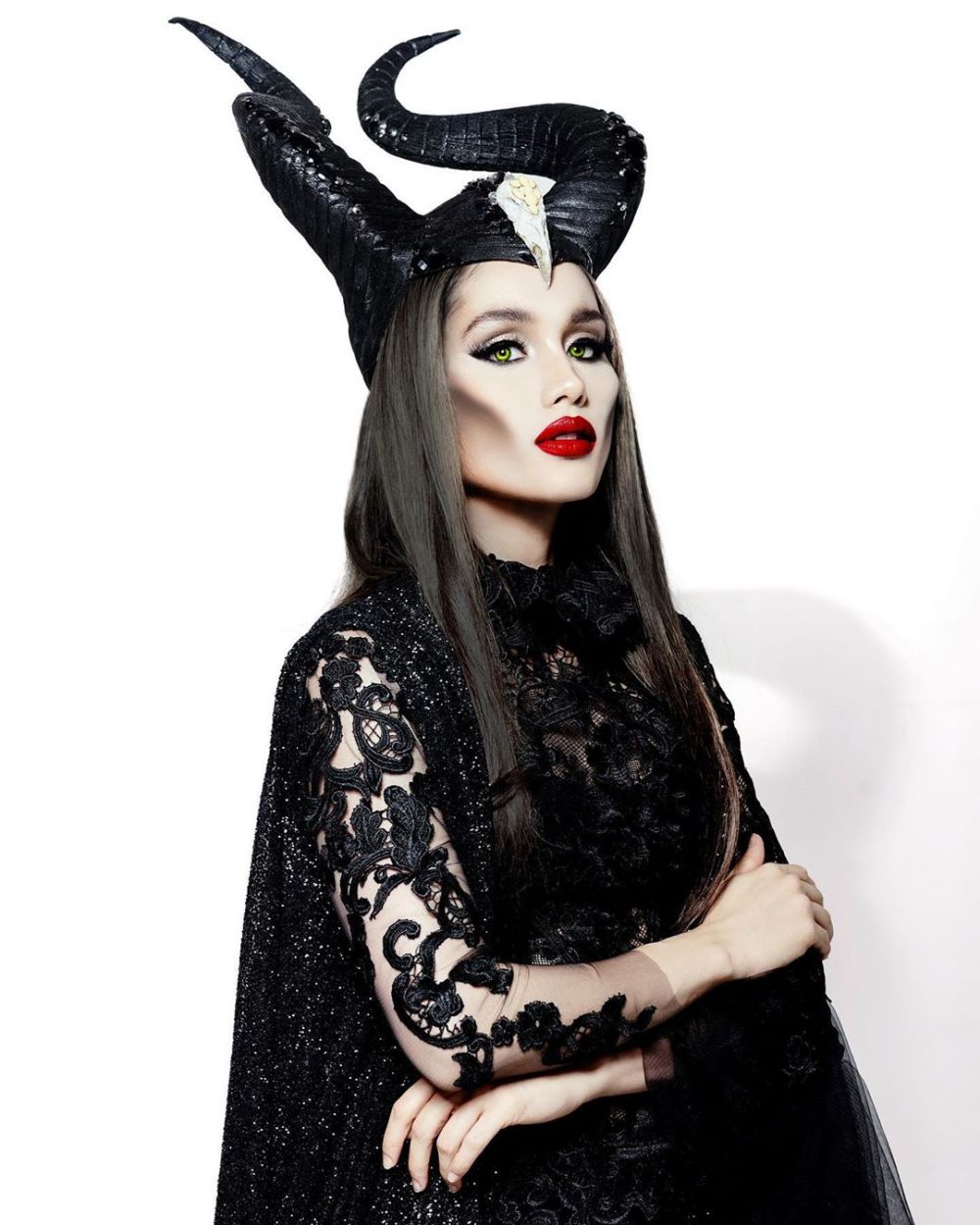 Tirukan Maleficent, Cinta Laura disebut mirip Angelina Jolie